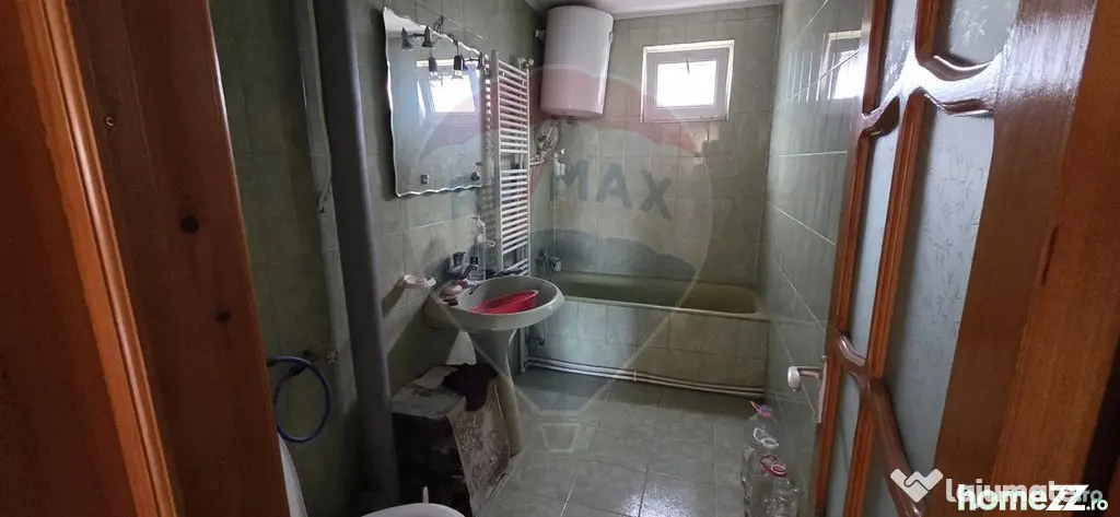 Casă / Vilă cu 5 camere de vânzare în zona Obor