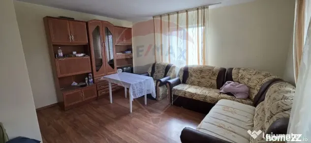 Casă / Vilă cu 5 camere de vânzare în zona Obor