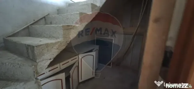 Casă / Vilă cu 5 camere de vânzare în zona Obor