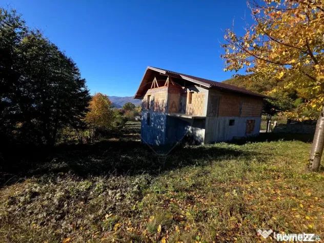 Casă / Vilă cu 5 camere de vânzare