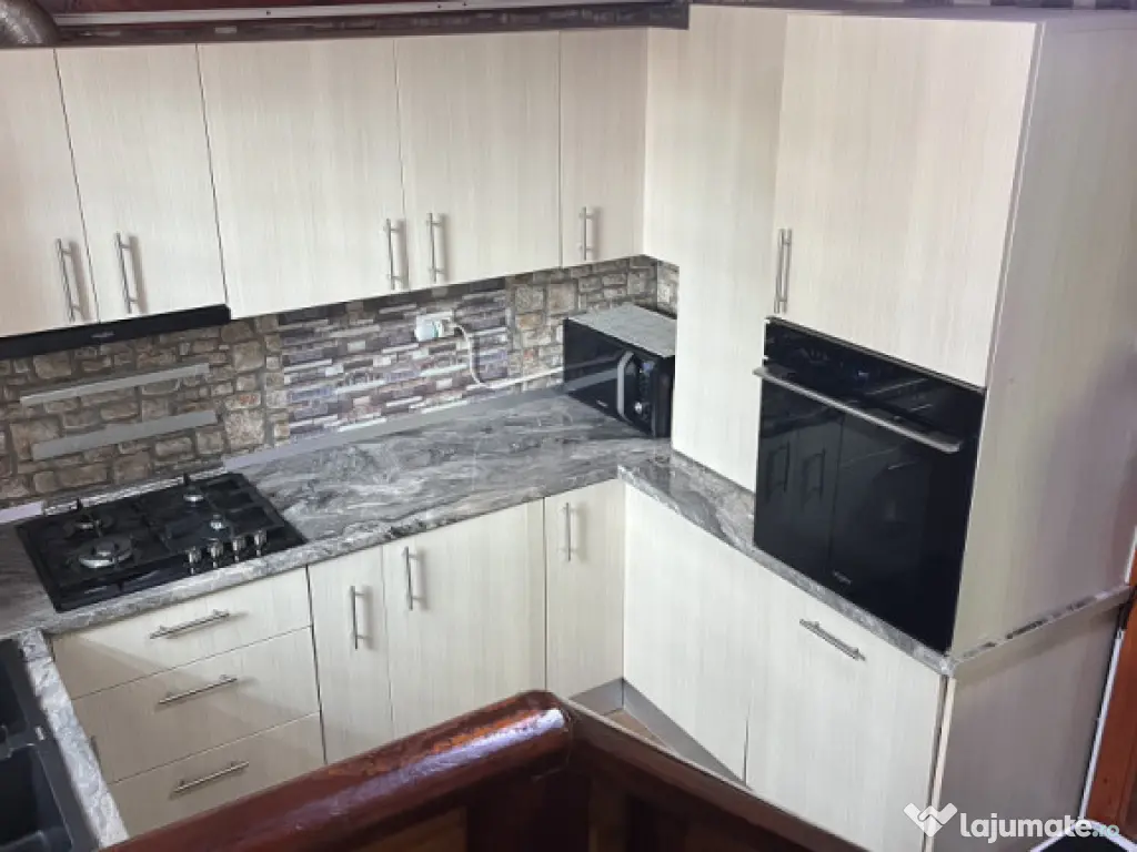 Casă Vladesti Țarina