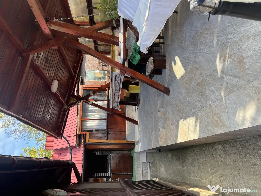 Casă Vladesti Țarina