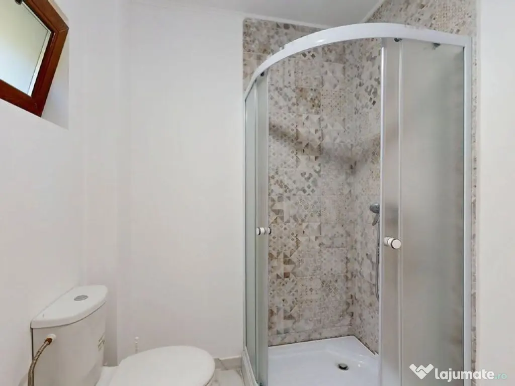 Casa Duplex cu 3 dorm.+ Dressing + Panouri Solare! Cu 2 i...