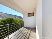 Casa Duplex cu 3 dorm.+ Dressing + Panouri Solare! Cu 2 i... 