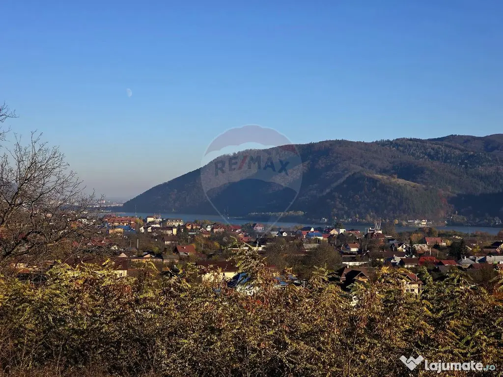 Teren 6,874mp Alexandru cel Bun / Strada plopusor