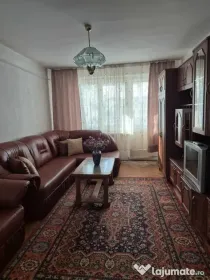 Apartament Cu 3 Camere Decomandate Zona Marasesti