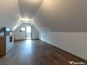 Casă / Vilă cu 6 camere de vânzare in Tarlungeni 