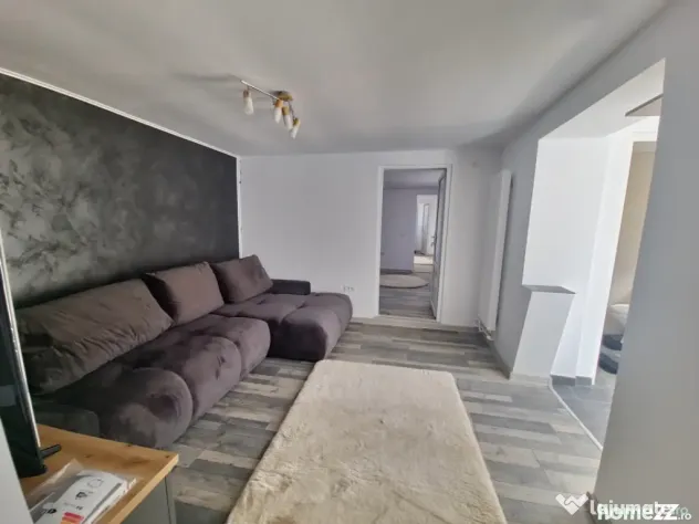 Casa individuala 3 camere foisor acoperit curte km 4 - Constanta (Constanta)
