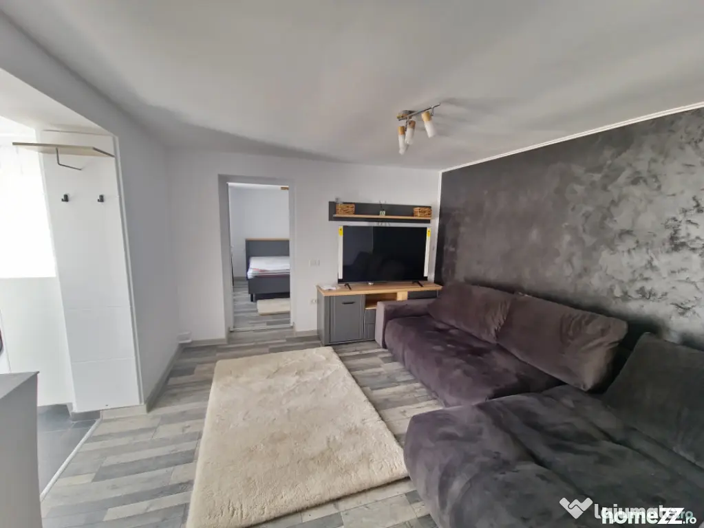 Casa individuala 3 camere foisor acoperit curte km 4 - Constanta (Constanta)