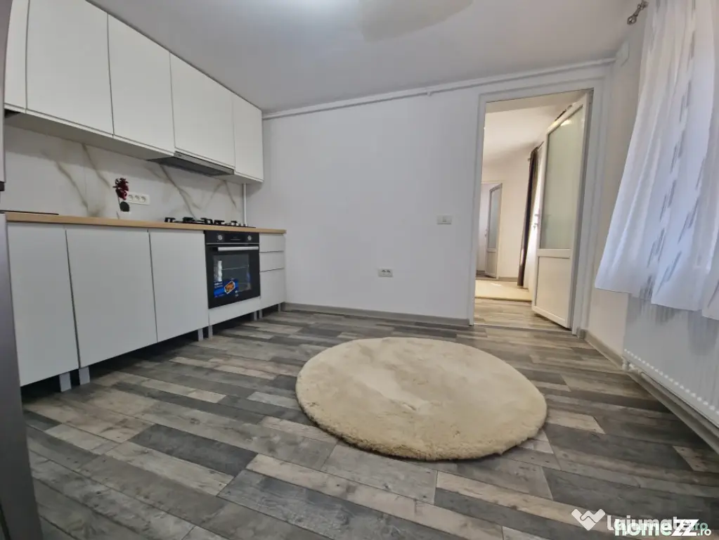 Casa individuala 3 camere foisor acoperit curte km 4 - Constanta (Constanta)