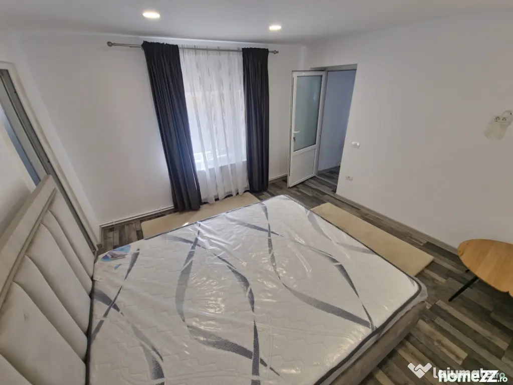 Casa individuala 3 camere foisor acoperit curte km 4 - Constanta (Constanta)