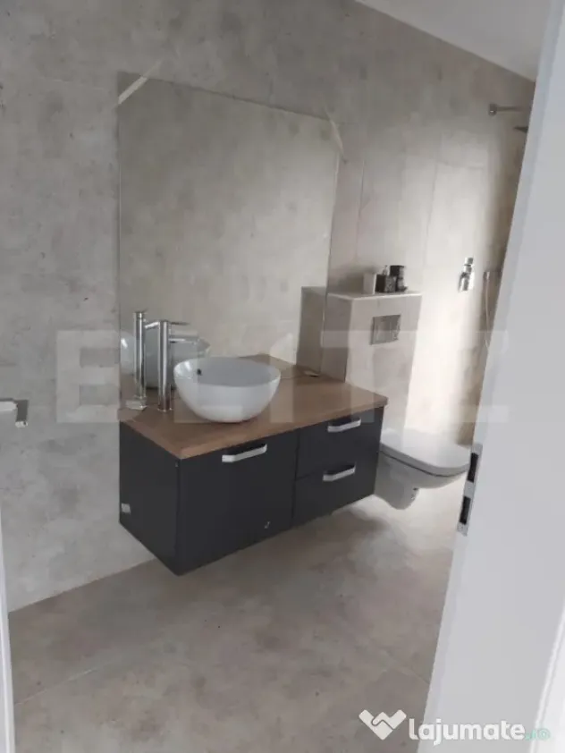 Penthouse 200 mp utili, 400 mp terasa, 2 garaje, 1 parcare,