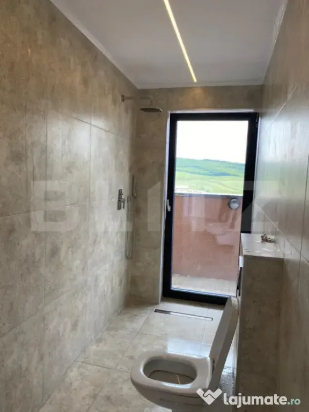 Penthouse 200 mp utili, 400 mp terasa, 2 garaje, 1 parcare,