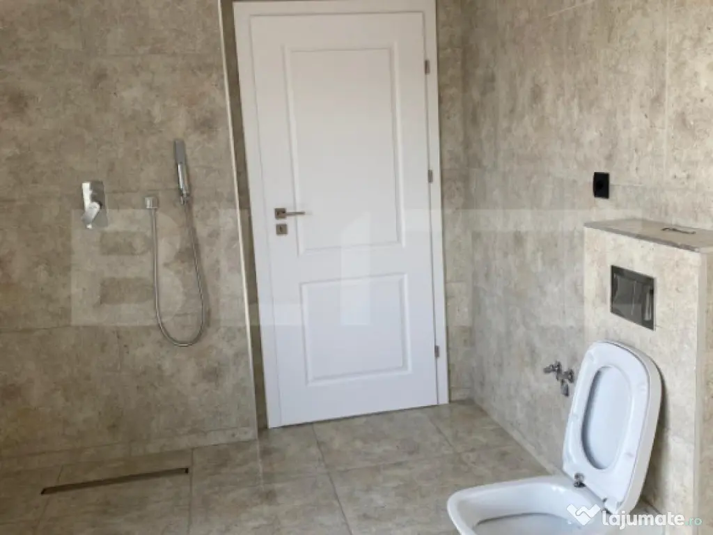 Penthouse 200 mp utili, 400 mp terasa, 2 garaje, 1 parcare,