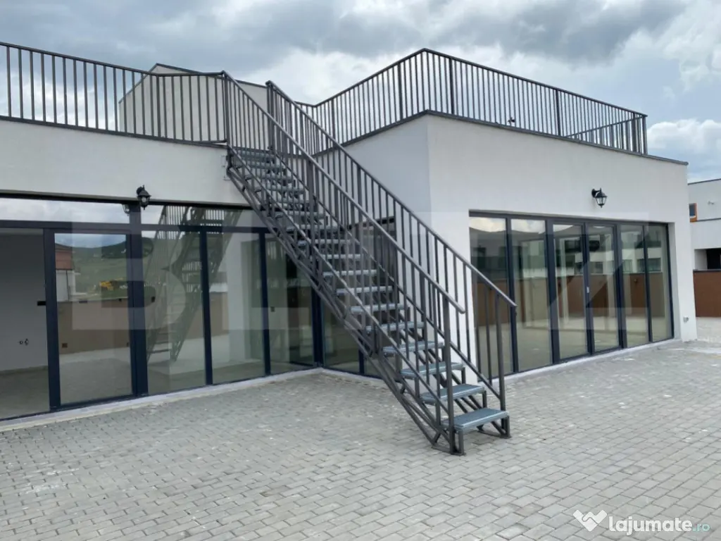 Penthouse 200 mp utili, 400 mp terasa, 2 garaje, 1 parcare,