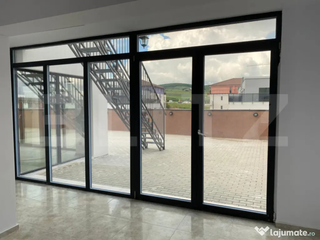 Penthouse 200 mp utili, 400 mp terasa, 2 garaje, 1 parcare,