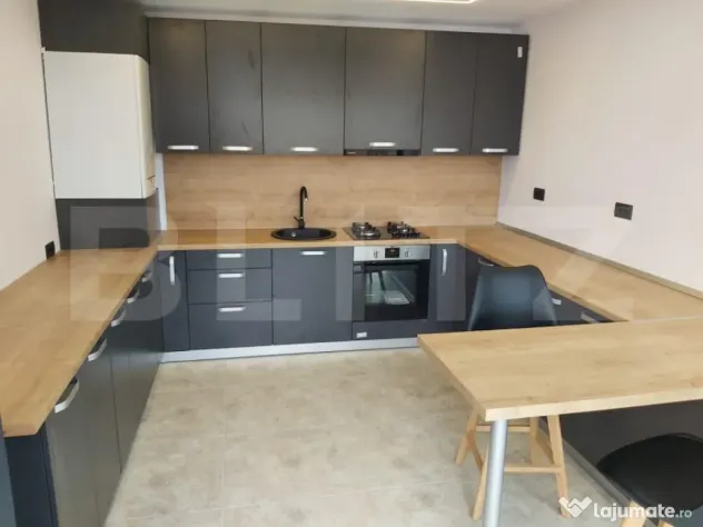 Penthouse 200 mp utili, 400 mp terasa, 2 garaje, 1 parcare,