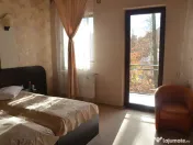 Sinaia-De vanzare pensiune cu 18 camere functionala 