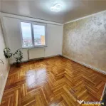 Apartament 3 camere,decomandat,renovat, suprafata generoasa,