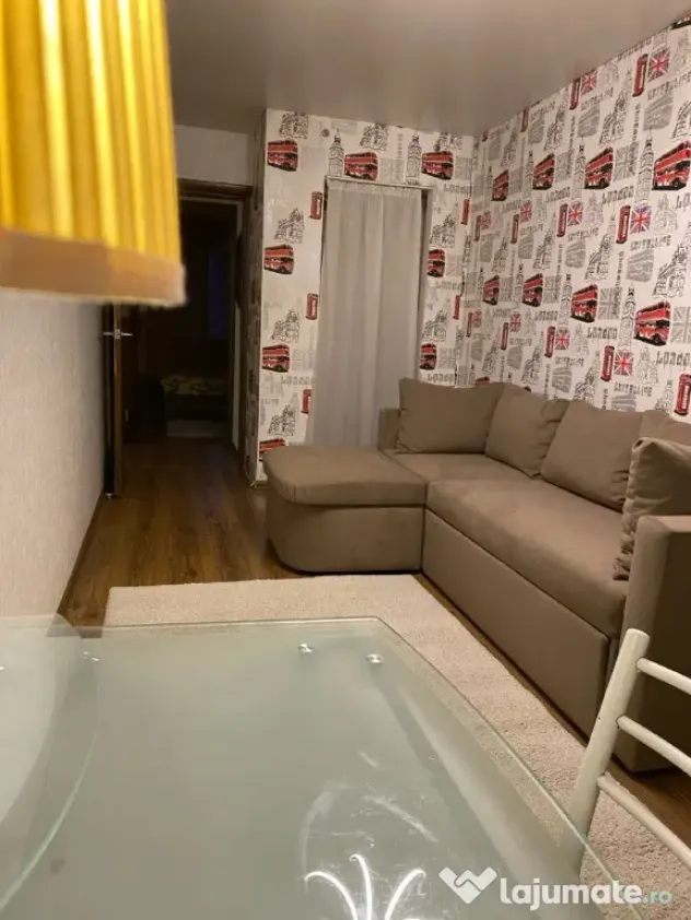 Apartament cu 3 camere de inchiriat in zona Aparatorii Patriei