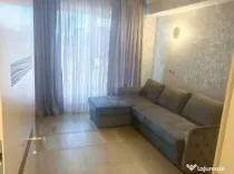 Apartament cu doua amere de inchiriat in zona Damaroaia