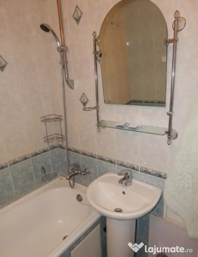 Aparatament cu 3 camere de inchiriat in zona Rahova