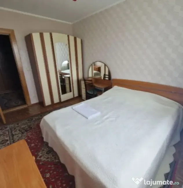 Aparatament cu 3 camere de inchiriat in zona Rahova
