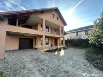 Vilă 330 mp utili + 970 mp teren, zona Independentei