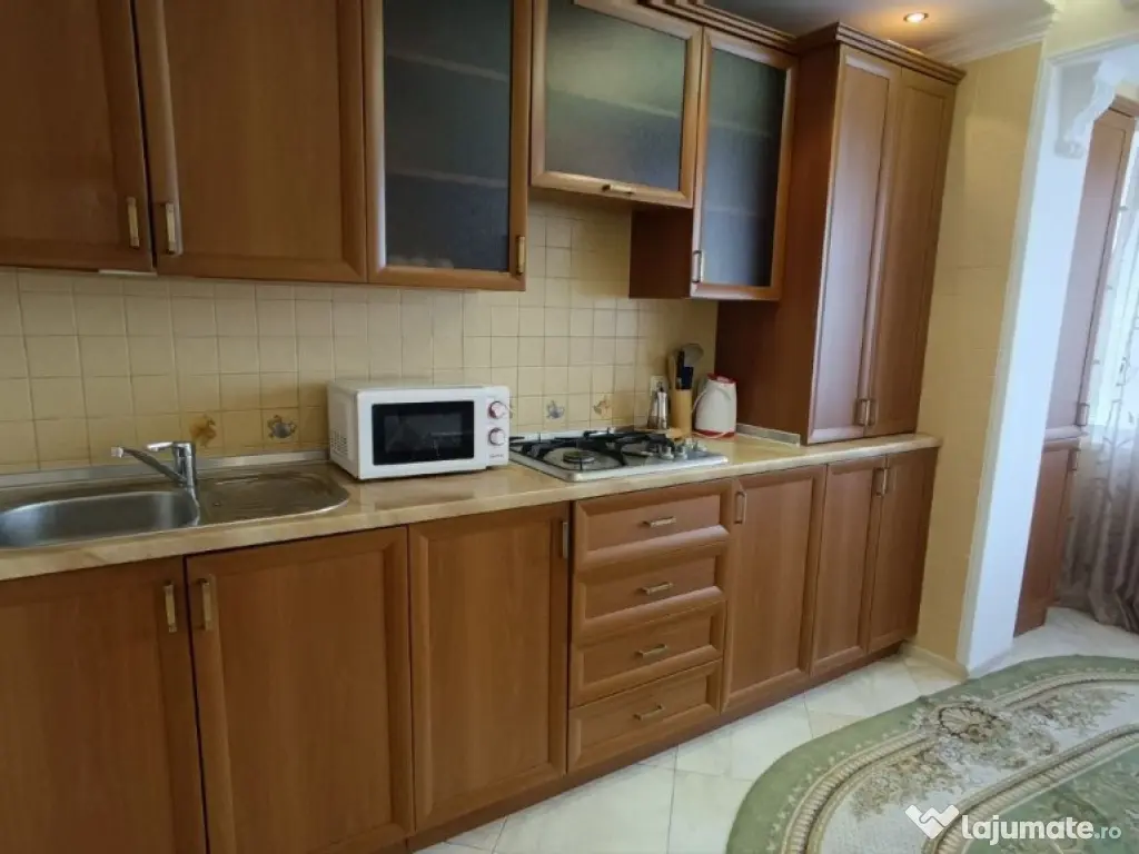 Garsoniera de inchiriat in zona Dristor