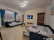 La 2 minute de mare, doua camere decomandate. 