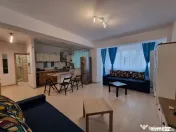 La 2 minute de mare, doua camere decomandate. 