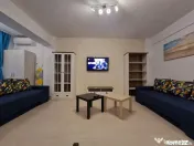 La 2 minute de mare, doua camere decomandate. 