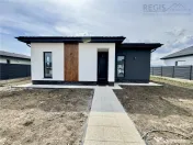 Casa noua de | 3 dormitoare | curte | parter 