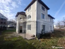 Casa cu 6 camere pe 2 nivele cu 150 mp utili si 1000 mp de t