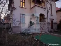 2 Apartamente, Demisol+Parter, 9 camere - zona Centrul Is...