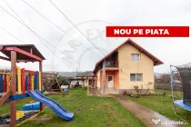 2 case individuale in Com. Titesti sat Bucsenesti-Lotasi- ju