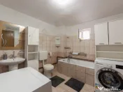 2 case individuale in Com. Titesti sat Bucsenesti-Lotasi- ju 