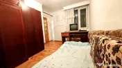 Apartament spațios 3 camere Mioveni ultracentral 