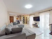 Două case pe același teren – locuință + oportunitat... 