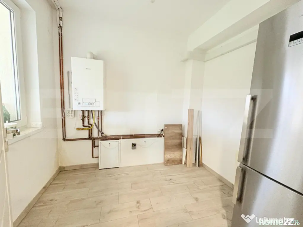 Casă de vânzare 239 mp, teren 5,6 ari, zona Titulescu
