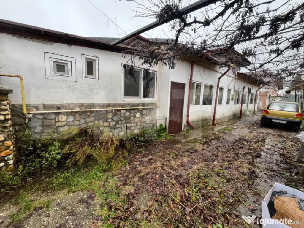 Casă cu toate utilitatile, 90 mp, zona Micro 4