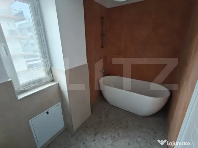 Apartament 3 camere, 67mp, la cheie 2 bai,terasa, parcare, z