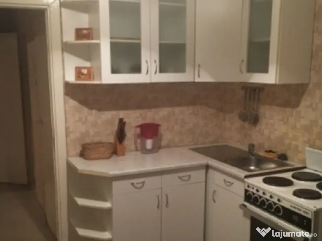 Garsoniera de inchiriat zona Titan