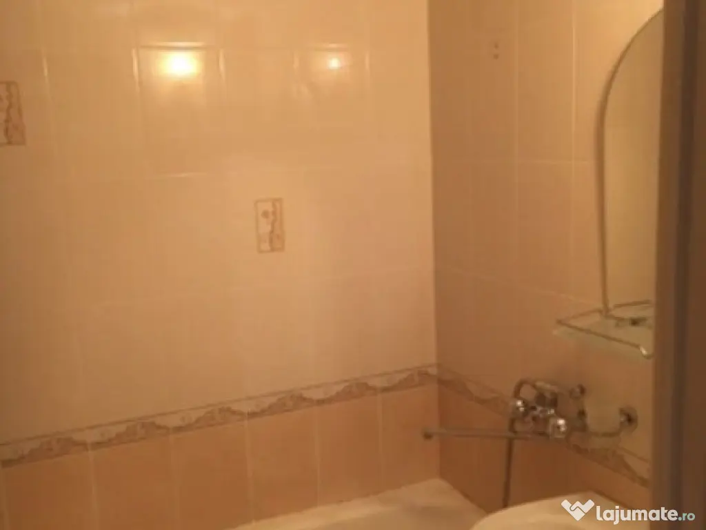 Garsoniera de inchiriat zona Titan