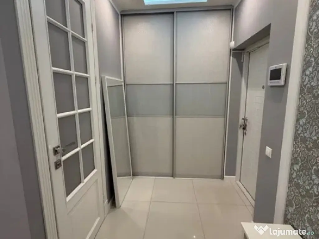 3 Camere zona 1 Decembrie 1918