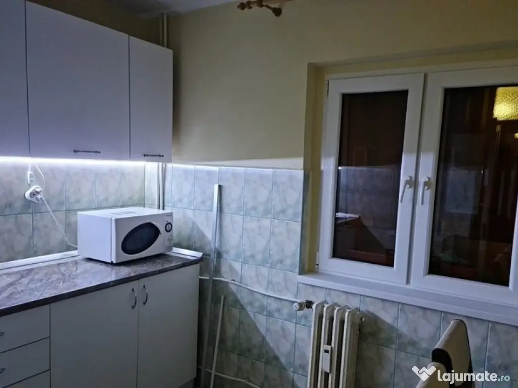 3 camere de inchiriat zona Ferdinand