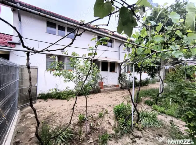 Casa P+M 210 mp utili Craiova, teren 884 mp, cartier Facai
