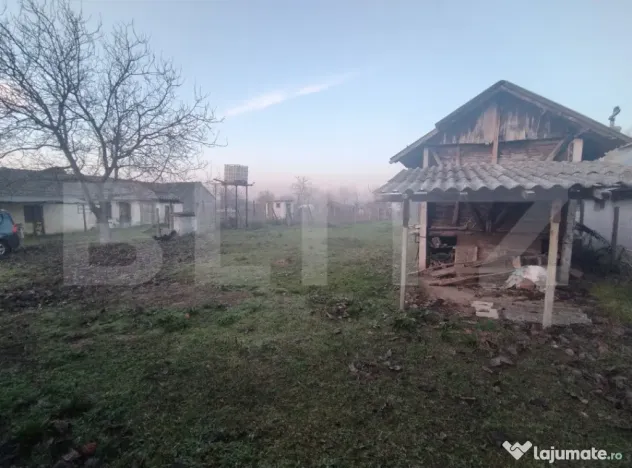 Casa renovata in Piscu Sadovei, 70 mp utili, 2200 mp curte