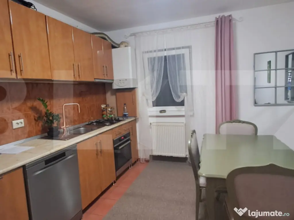 Apartament cu 2 camere, etaj 2 din 3, zona Stejarului