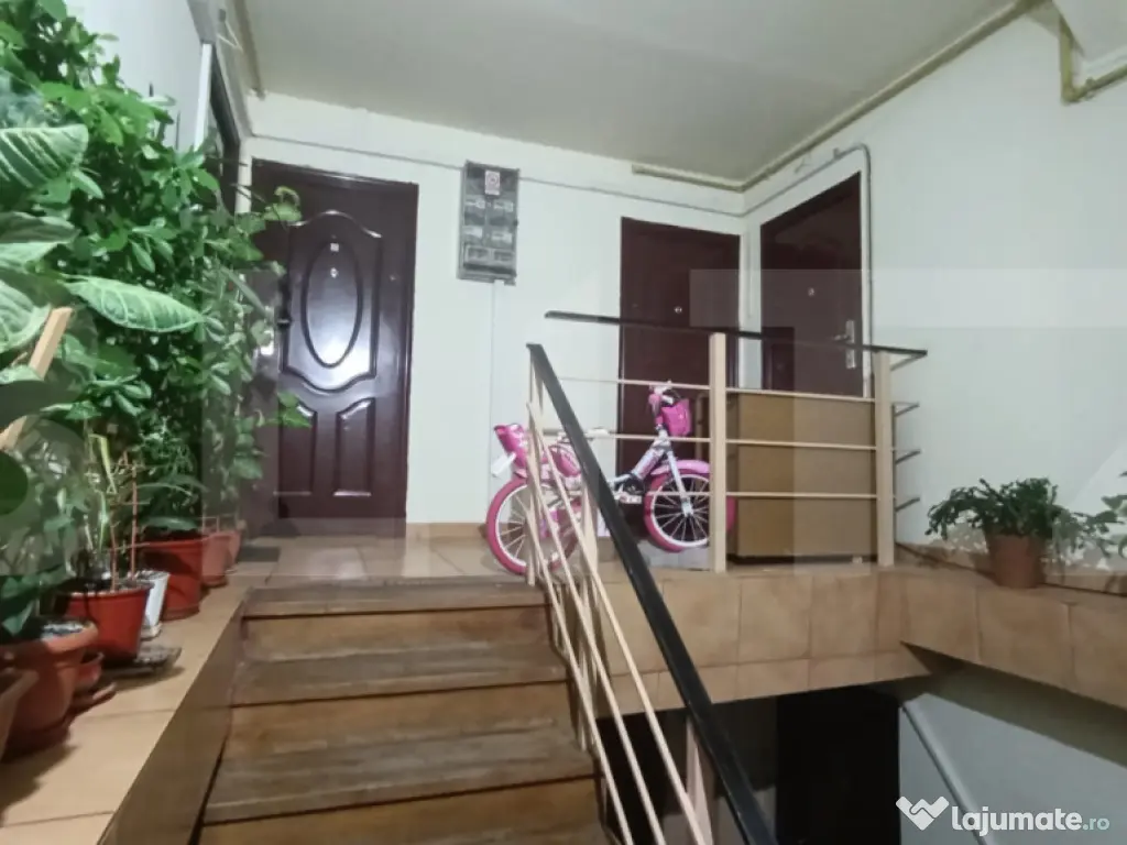 Apartament 3 camere, 60 mp, zona Aradului